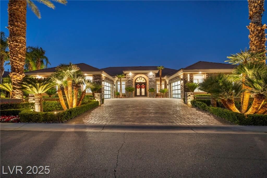 Property Photo: 8032 Springbuck Court NV 89129