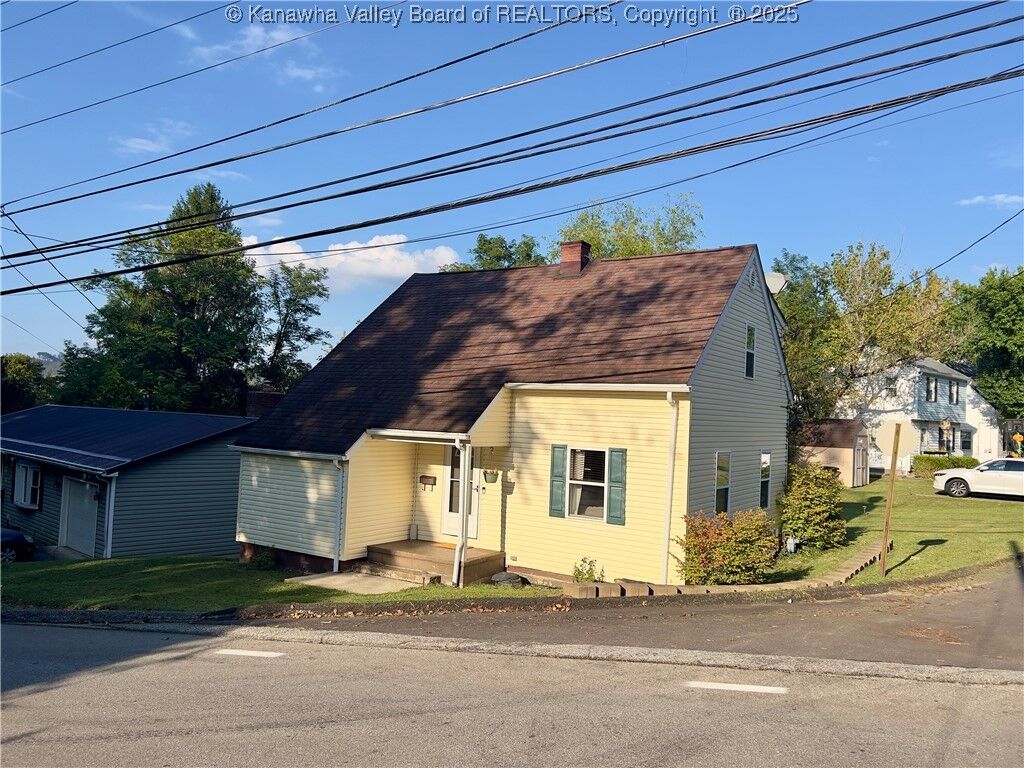 Property Photo:  1018 Highland Drive  WV 25177 