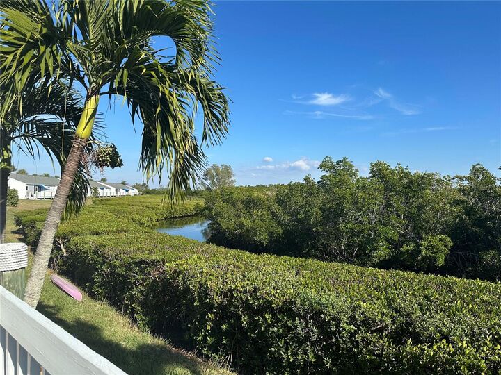 Property Photo: 967 Waterside Lane FL 34209