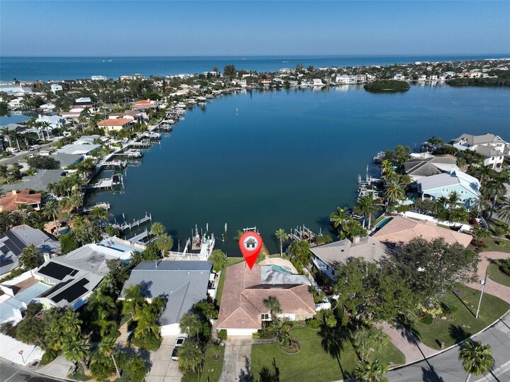 Property Photo:  410 Harbor Drive N  FL 33785 