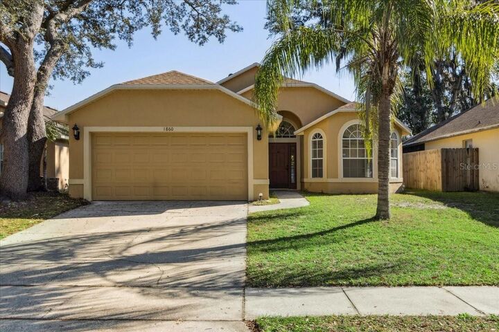 Property Photo: 1860 Greenbrook Court FL 32766