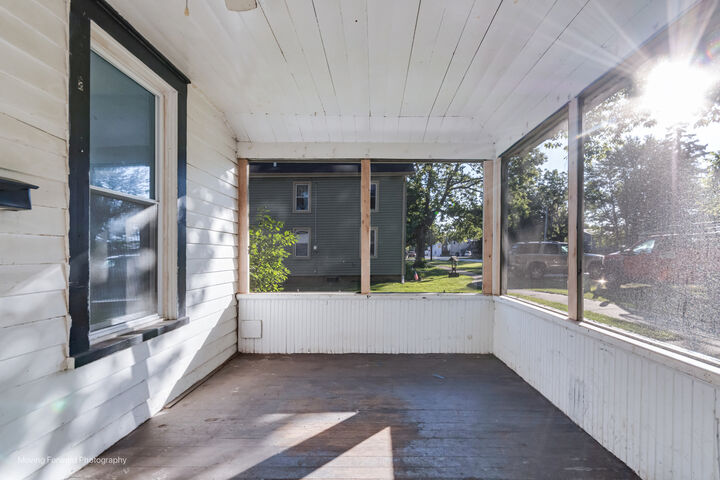 Property Photo: 208 W Sycamore Street IL 60537