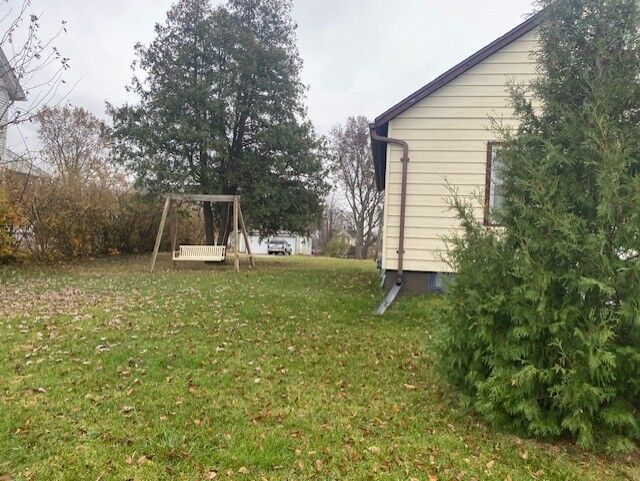 Property Photo: 412 W 2nd Street IL 61334