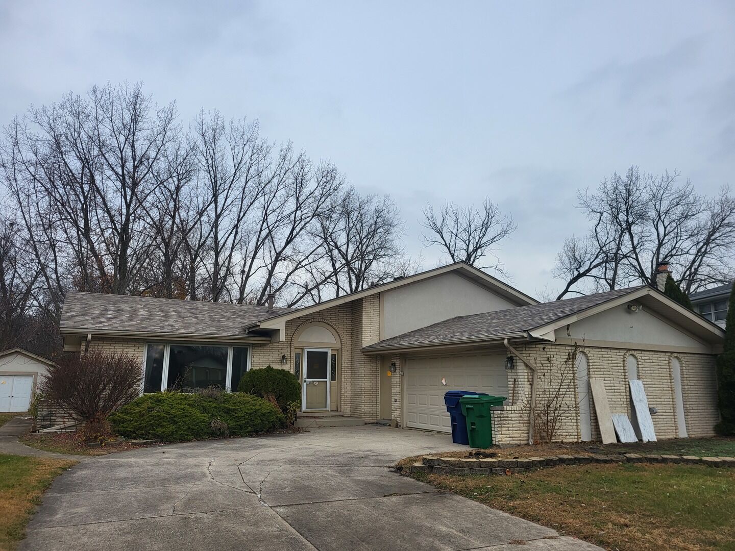 Property Photo:  12316 Forestview Drive  IL 60467 