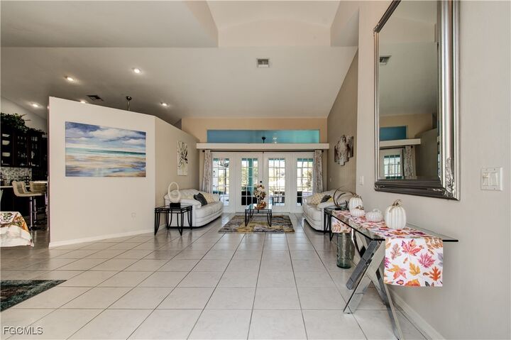 Property Photo:  4332 Country Club Boulevard  FL 33904 