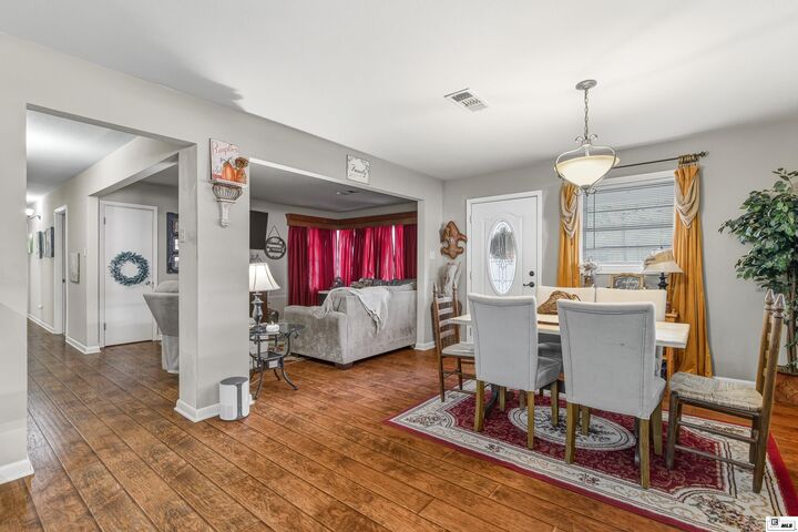 Property Photo: 502 Wallace Road LA 71291