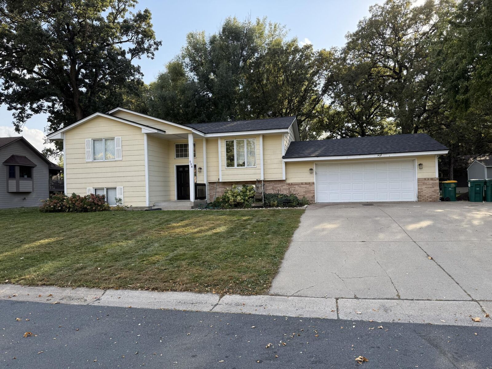 Property Photo: 538 Devonshire Drive MN 55397