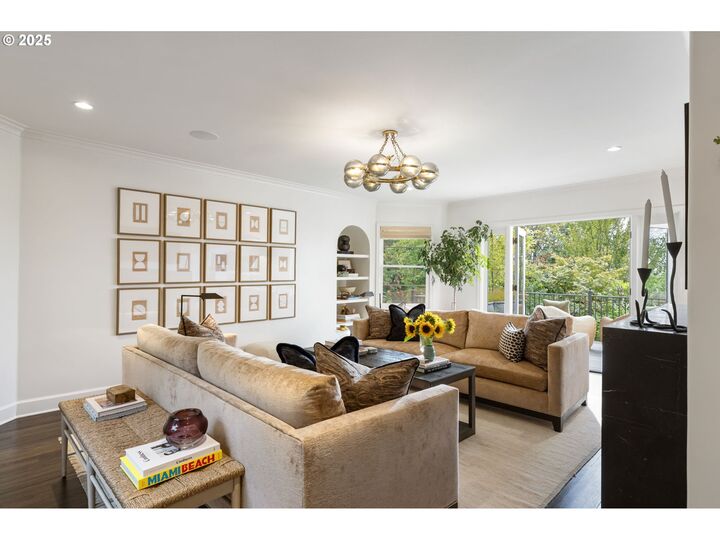 Property Photo: 604 NW Macleay Blvd OR 97210