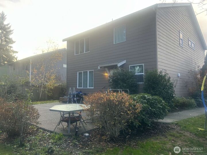 Property Photo:  437  20th Street NW  WA 98371 