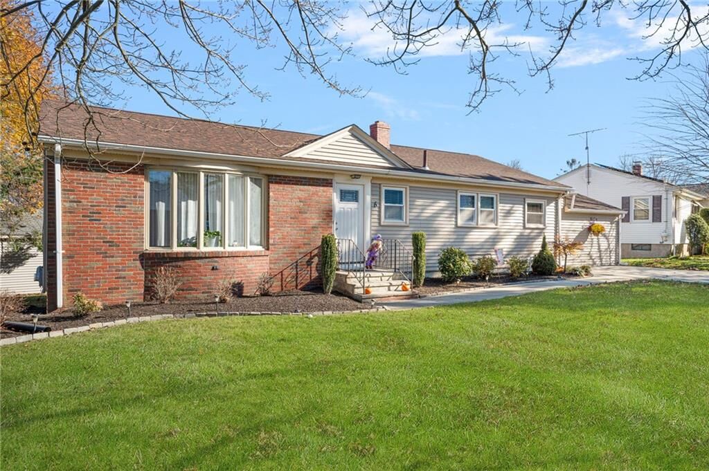 Property Photo:  6 Eldorado Drive  RI 02919 