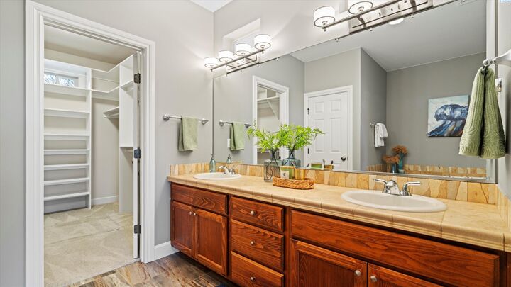 Property Photo:  2595 Tilden Court  WA 99354 