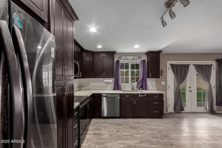 Property Photo: 14642 N 34th Street AZ 85032