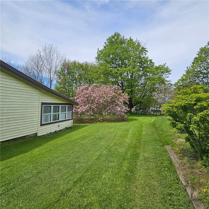 Property Photo: 14443 Meade Street NY 13156