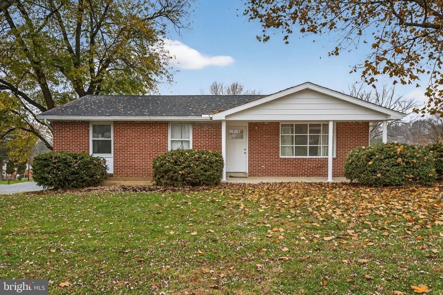 Property Photo: 452 Longfellow Drive PA 17602