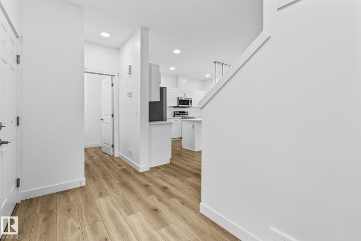 Property Photo:  129 Elm Street  AB T8L 0X8 