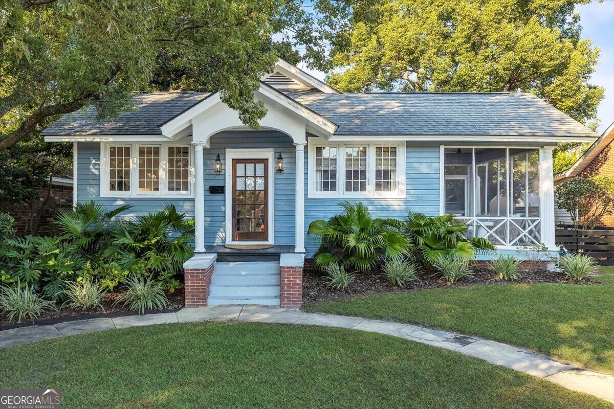 Property Photo: 212 E 52nd Street GA 31405