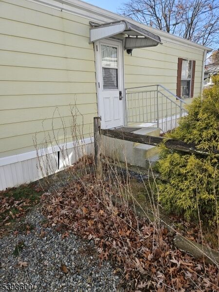 Property Photo:  44 Ridge Rd 24  NJ 07438 
