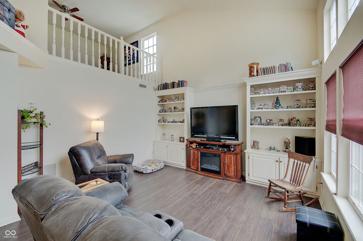 Property Photo: 2109 Cross Willow Lane IN 46239