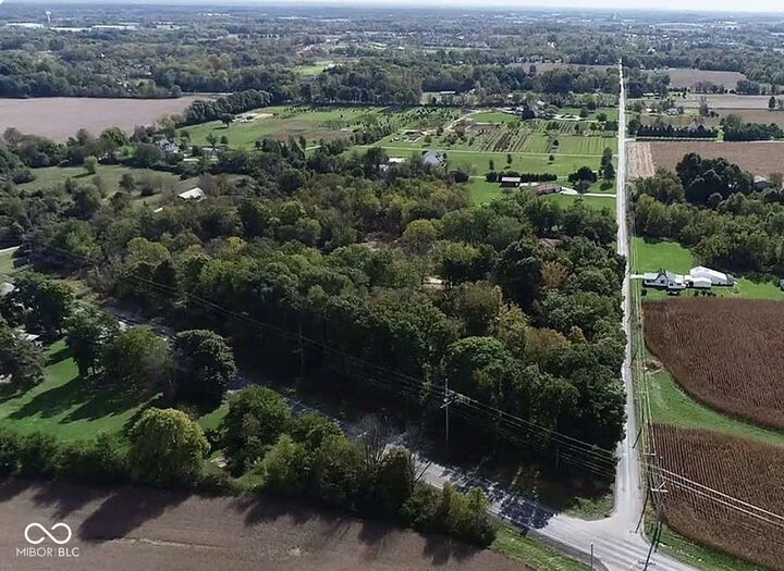 Property Photo: 721 E State Road 38 IN 46069