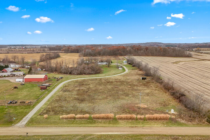 Property Photo: 7550 Carncross Road MI 49271