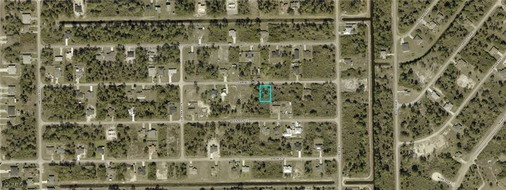 Property Photo:  862 Campbell Street E  FL 33974 