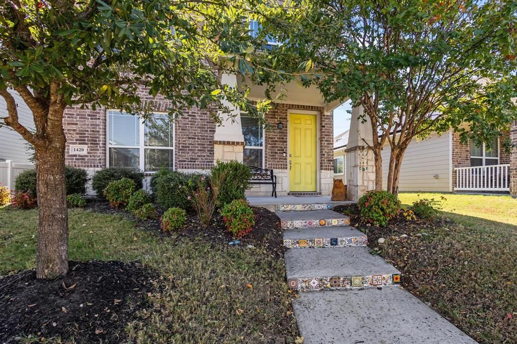 Property Photo: 1420 Bull Street TX 76227