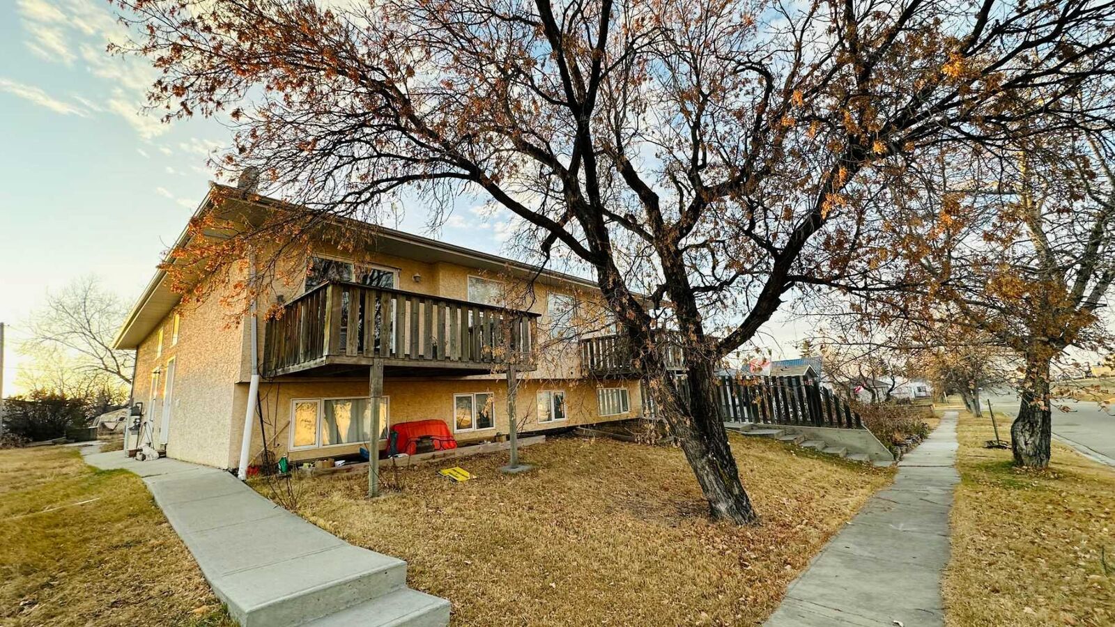 Property Photo: 108 Railway Avenue North AB T0J 2B0