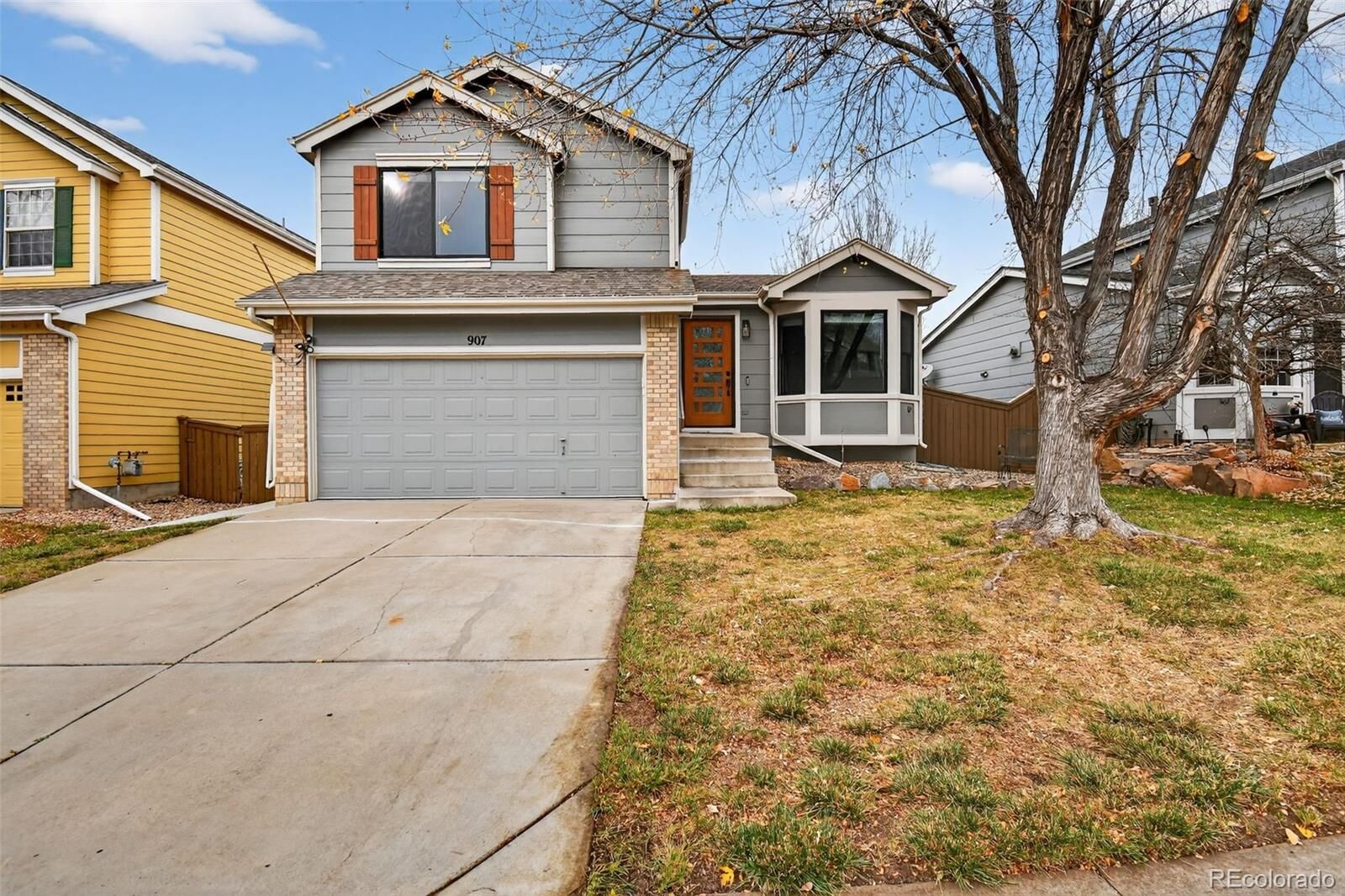 Property Photo:  907 Riddlewood Lane  CO 80129 