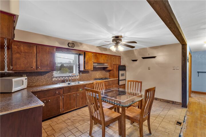 Property Photo: 1101 Martin Ave PA 15068