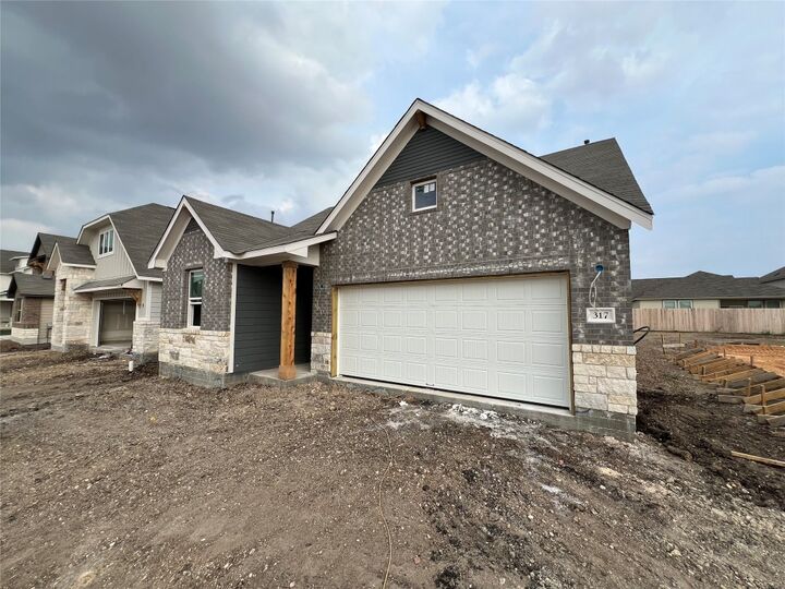 Property Photo: 317 Willow Heights Drive TX 78634