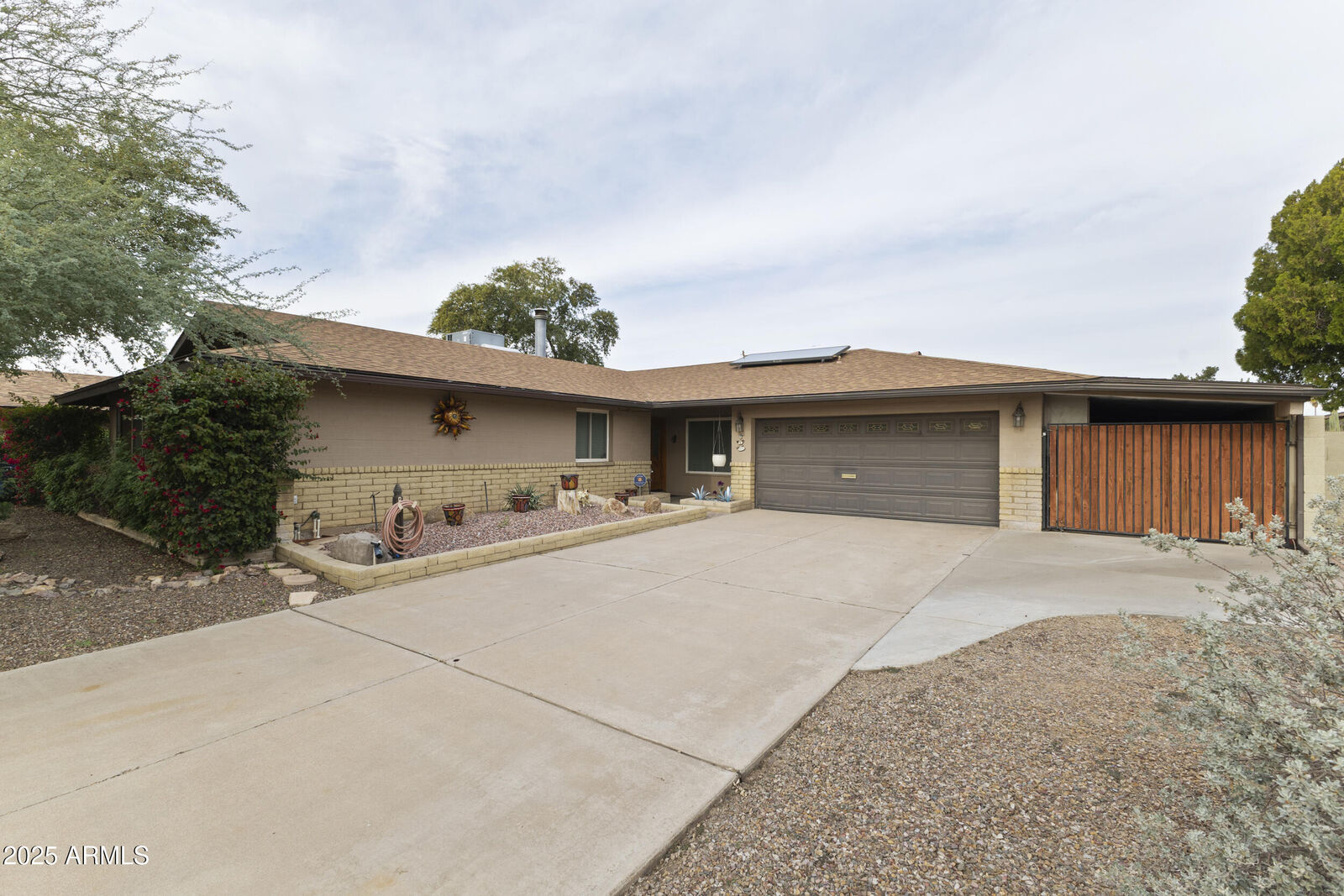 Property Photo:  2528 E Geneva Drive  AZ 85282 