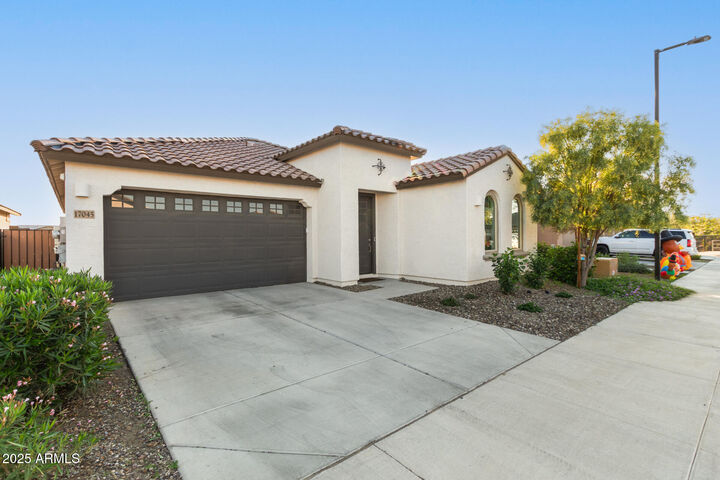 Property Photo: 17045 W Echo Lane AZ 85355