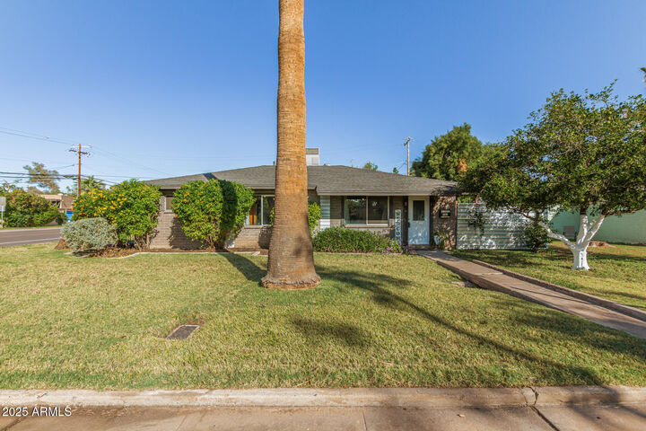 Property Photo: 542 W 15th Street AZ 85281