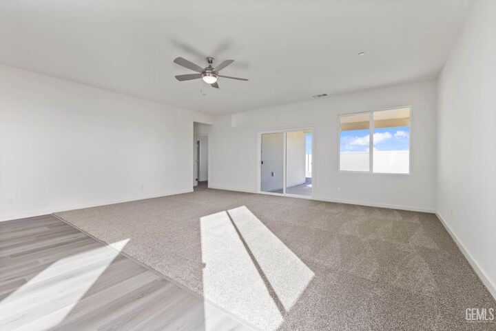 Property Photo: 8009 Blueberry Avenue CA 93313