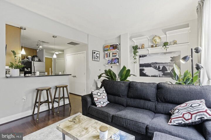 Property Photo: 2120 Vermont Avenue NW 222 DC 20001