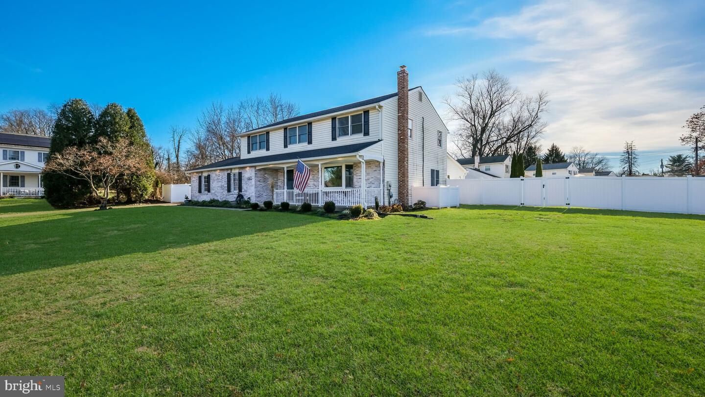 Property Photo: 1140 Dayton Drive PA 18974