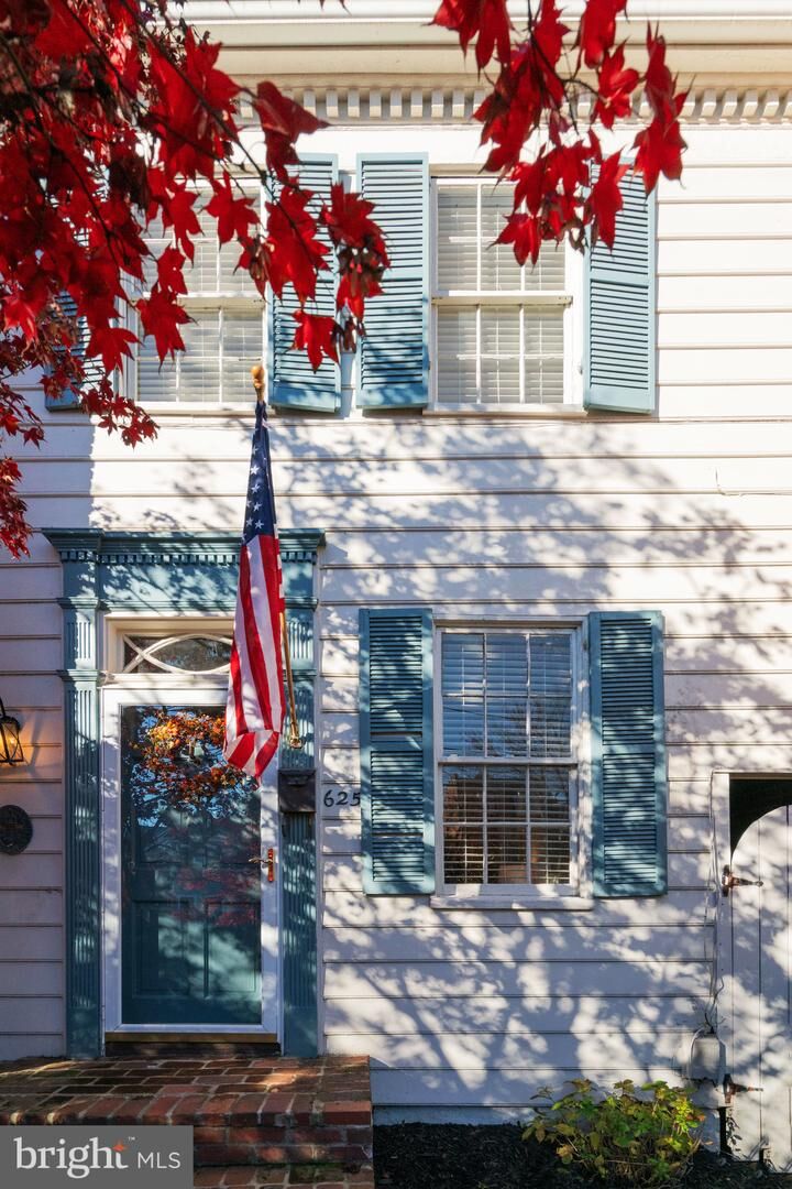 Property Photo:  625 S Saint Asaph Street  VA 22314 