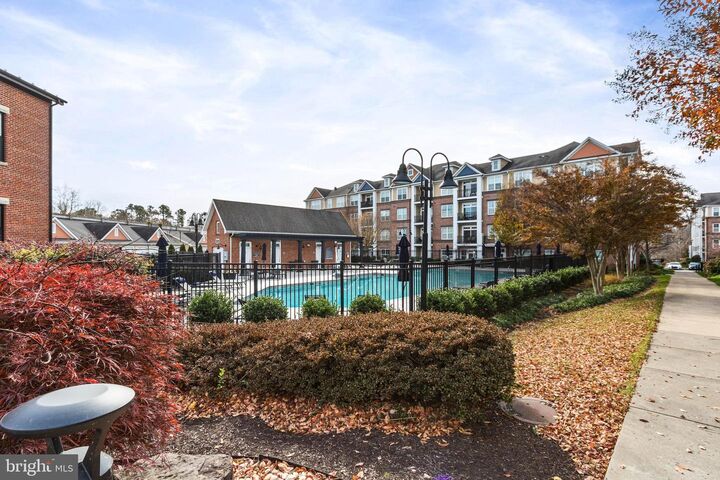 Property Photo:  621 Cobblestone Boulevard T9  VA 22401 