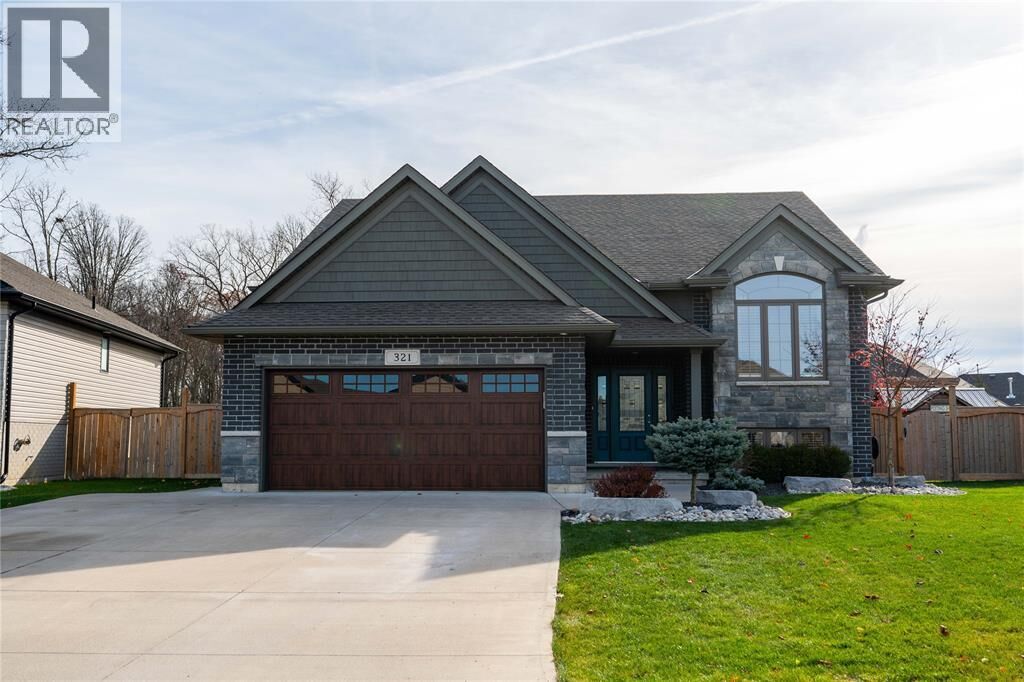 Photo de la propriété:  321 Lexington Boulevard  ON N0N 1G0 