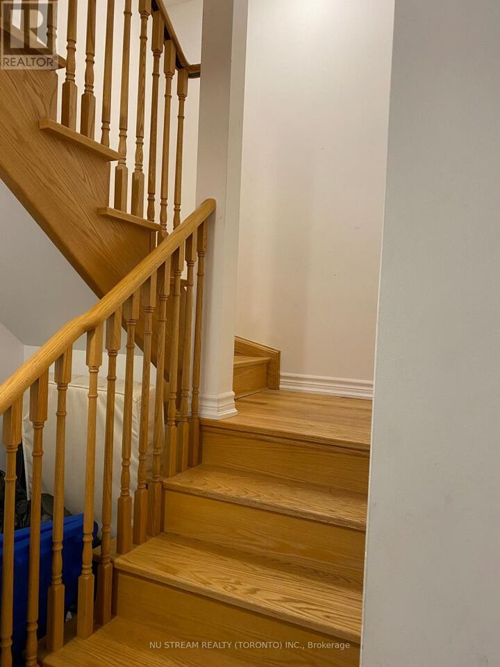 Property Photo: 9 Hay Lane 4 ON L9J 0T5