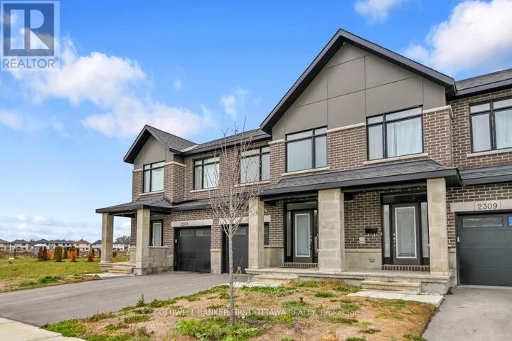 Photo de la propriété:  2305 Goldhawk Drive  ON K2S 1B6 