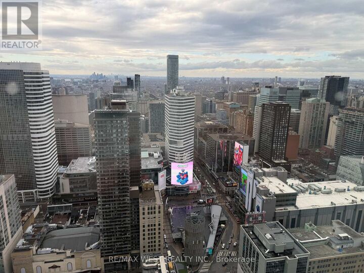 Property Photo:  252 Church Street 5301  ON M5B 0E6 