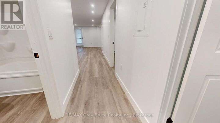 Property Photo:  39 1st Avenue South Unit 2  ON N0G 1L0 