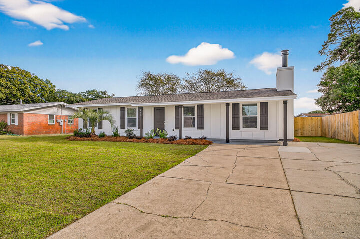 117 Pryor Dr Drive  Mary Esther FL 32569 photo