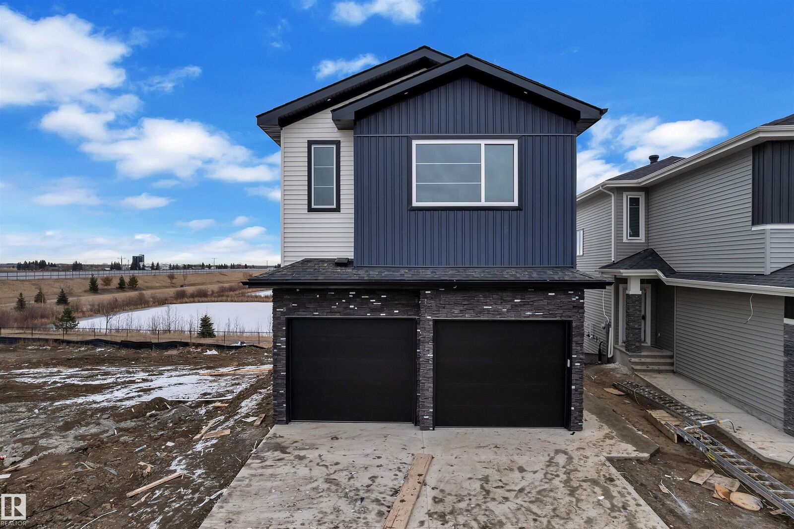 Property Photo:  21 Axelwood Crescent  AB T7X 3C6 