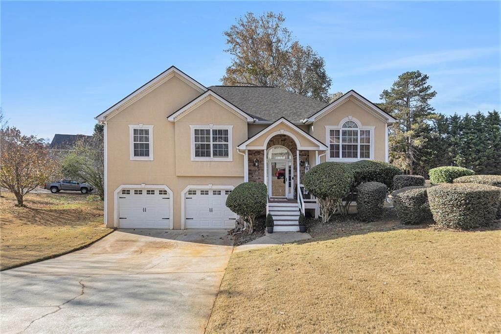 Property Photo: 4067 Lion'S Gate GA 30135
