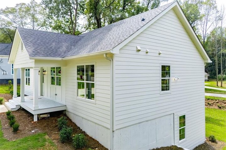 Property Photo: 215 Rome Street GA 30108
