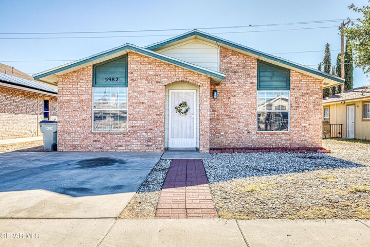 5982 Valle Del Sol Drive  El Paso TX 79924 photo