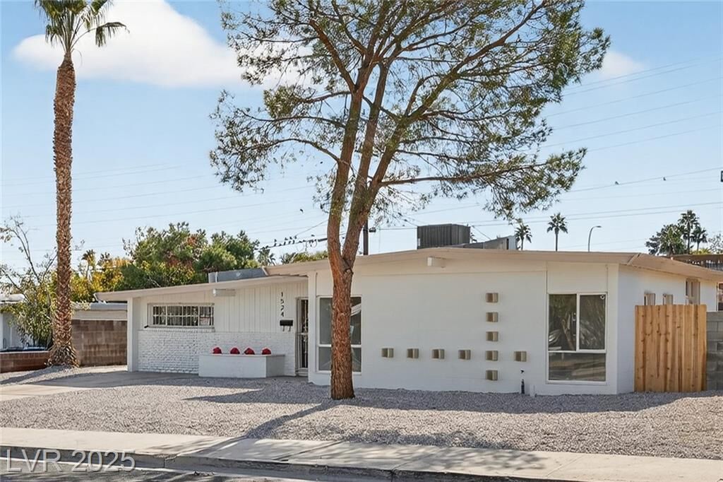 Property Photo: 1524 San Pedro Avenue NV 89104