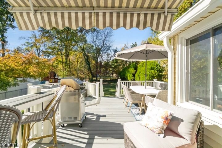 Property Photo:  24 E Harrison Pl  NJ 07039 